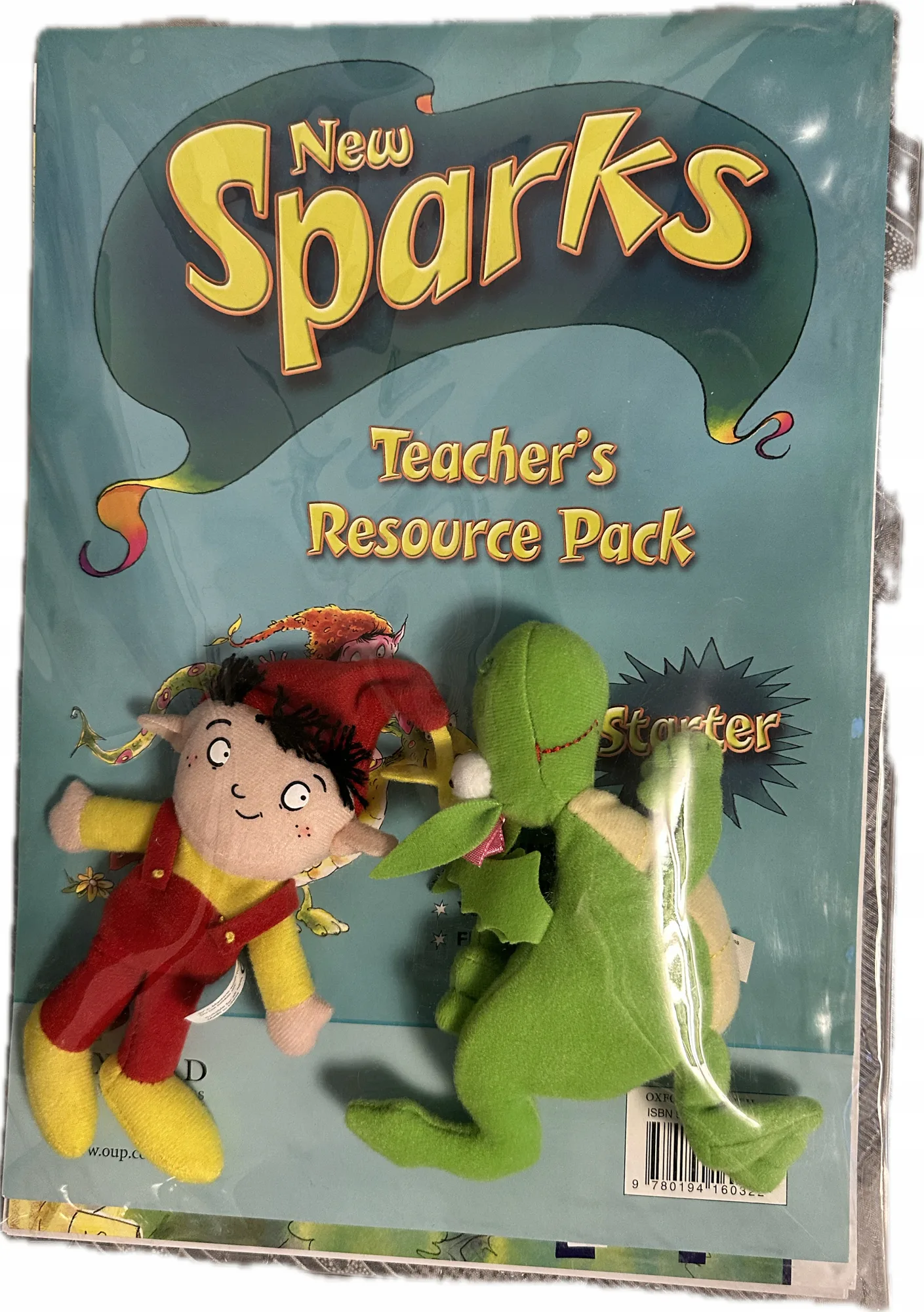 Okładka: NEW SPARKS Teachers Resource pack i dwie małe pacynki język angielski